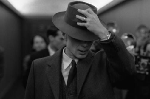 诺兰执导新电影《奥本海默》先导预告公开,23年7月上映