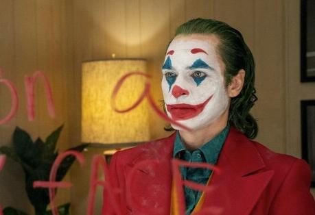 电影《小丑2:二联性精神病》将于2024年10月4日上映
