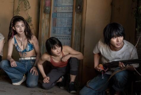 悬疑剧《弥留之国爱丽丝》第二季新剧照公布，12月22日上线Netflix